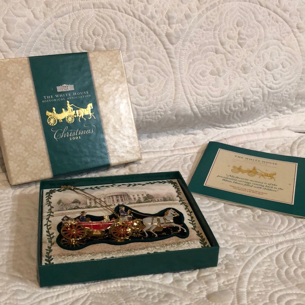 The White House 2001 Christmas‎ ornament